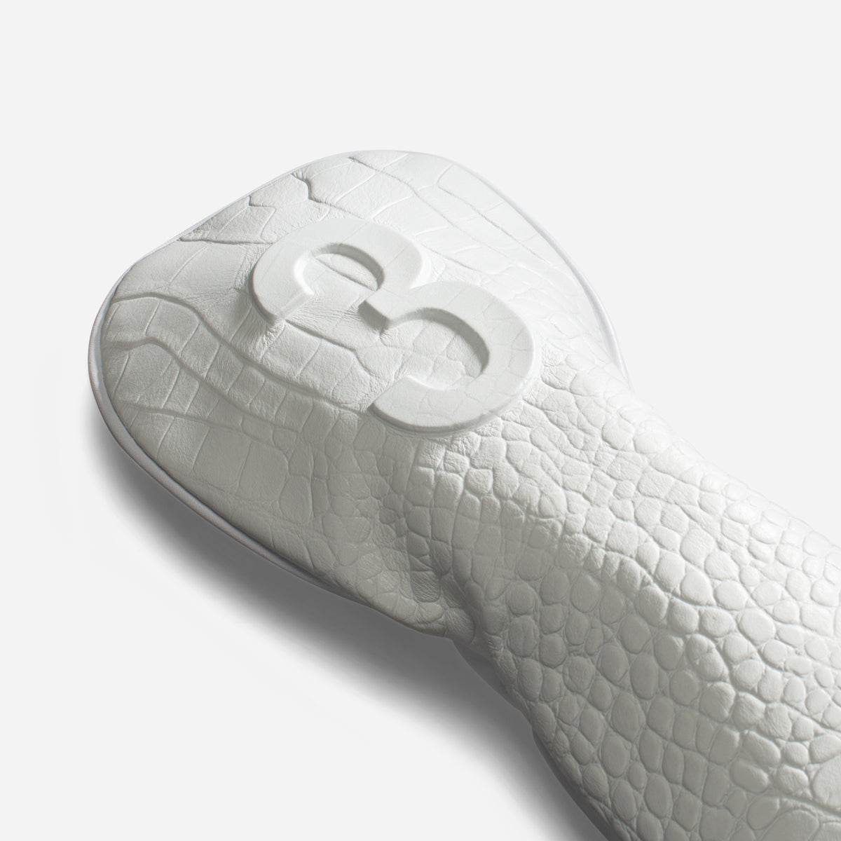 #colour_3-hybrid_croc white