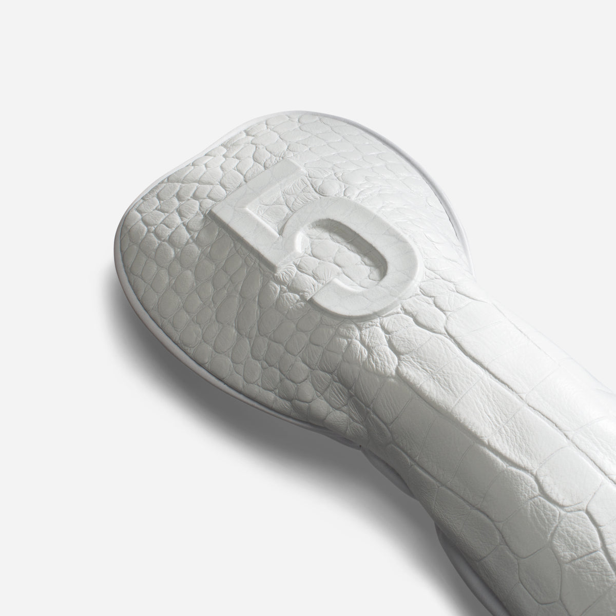 #colour_5-hybrid_croc white