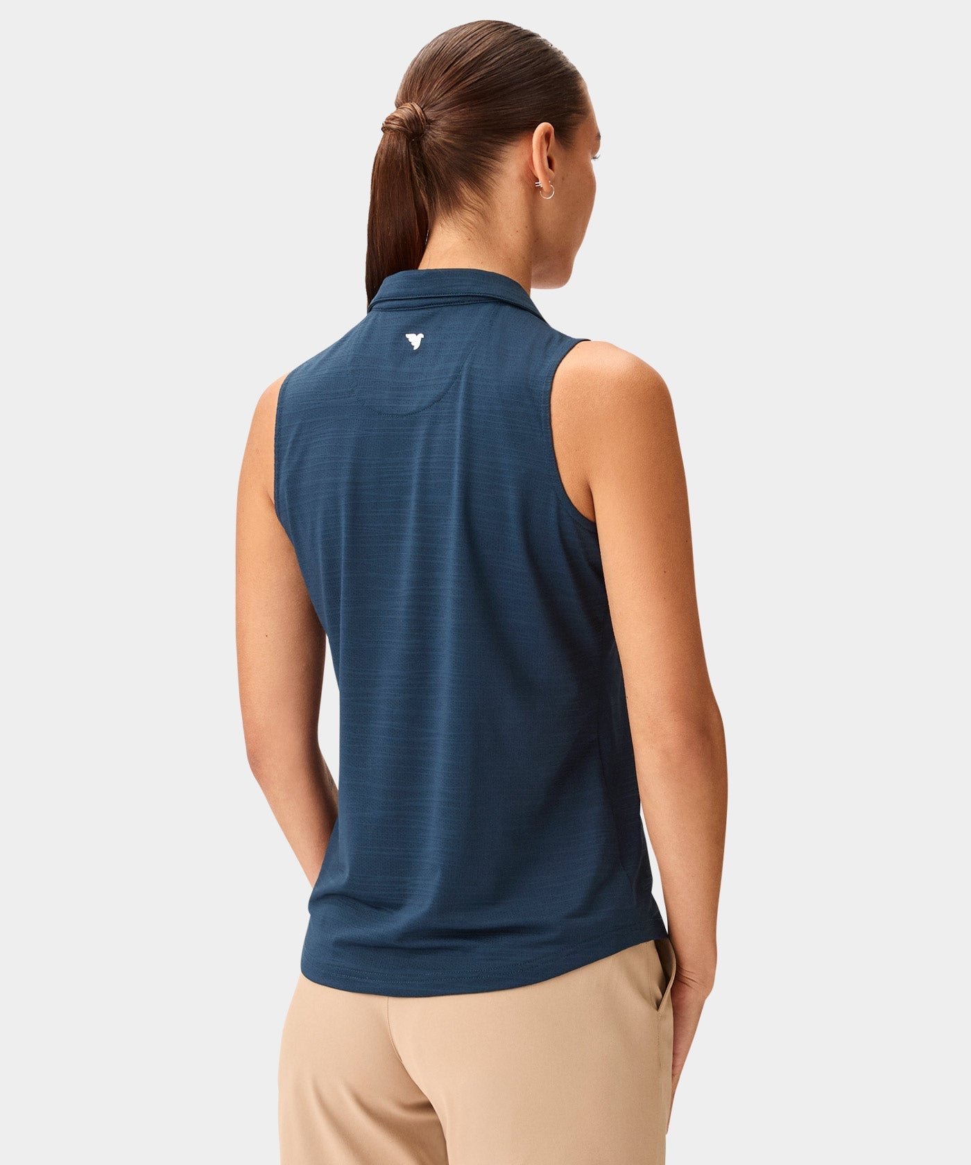 Macade Women's Paige Sleeveless Shirt - Steel Blue