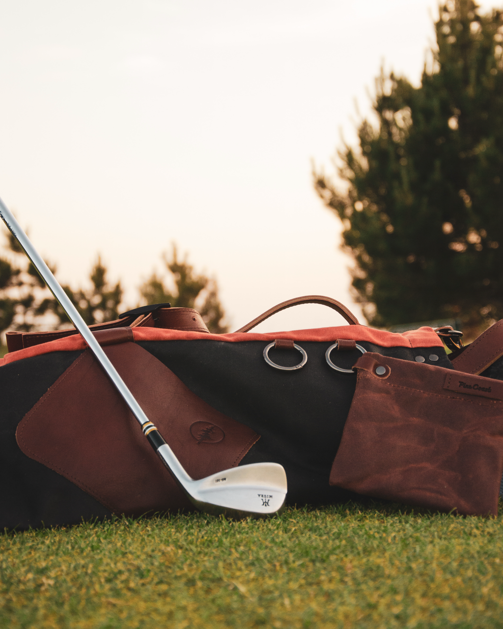 Pine Coast - The Sunset Sunday Golf Bag