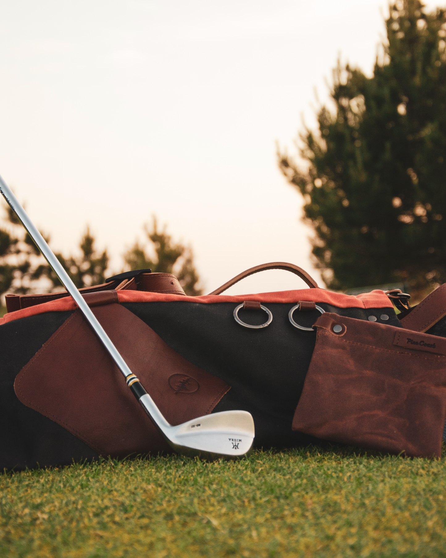 Pine Coast - The Sunset Sunday Golf Bag